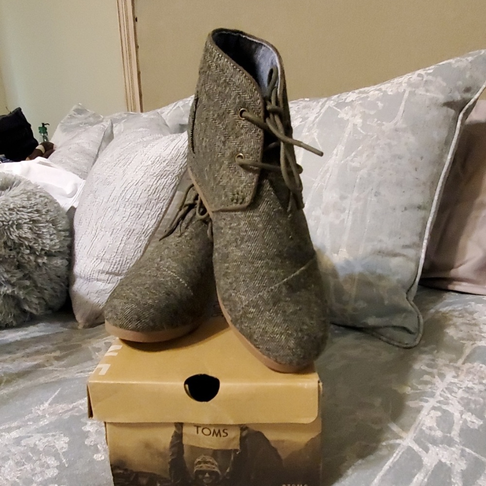 Womens shoes